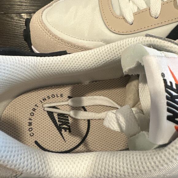 Nike Women's Waffle Debut Casual Shoes DH9523-102 Black Phantom White Sz 11.5 - Picture 3 of 9